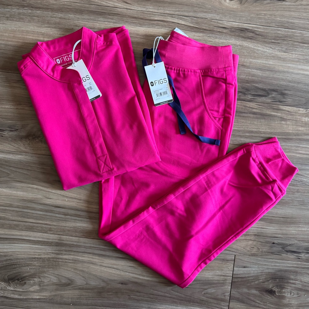 NWT: Figs Scrub Set🌹 🌹 Ultra Rose 🌹 🌹 •size: XS•